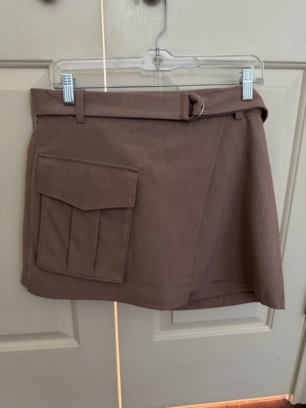 Abercrombie & Fitch Tan Cargo Mini Skort with D-Ring Belt